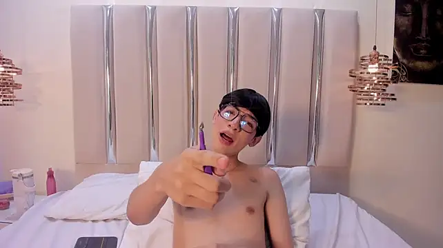 LiamPrescot live XXX chat