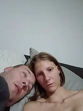 Chat +18 de LenaGoldi ao vivo