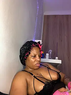Chat +18 de RainBougie ao vivo