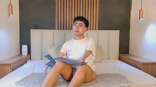 Онлайн чат XXX Sam_Velvett