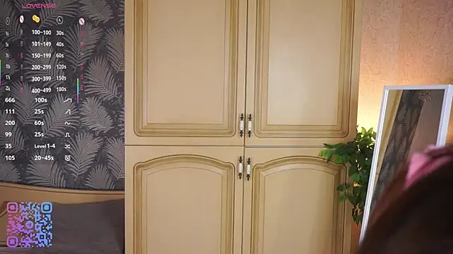 CaroleeMir Adlı Modelin Canl ı XXX Sohbeti