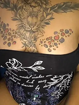 Chatroom XXX en direct de afroditha_