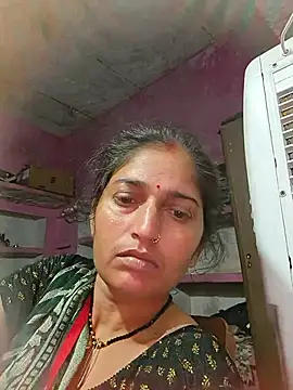 Pooja_shre Adlı Modelin Canlı XXX Sohbeti