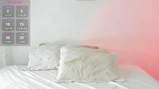 XXX chat uživo modela britannycollyns_