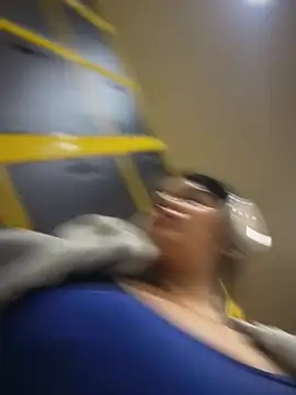 Issane_Peru Chat XXX live