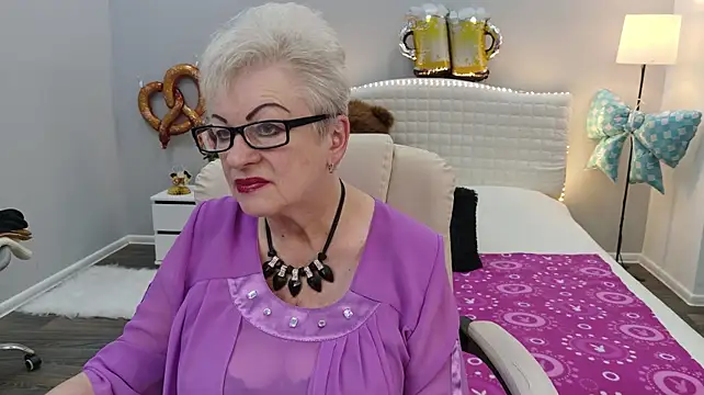KayleSmoll Chat XXX live