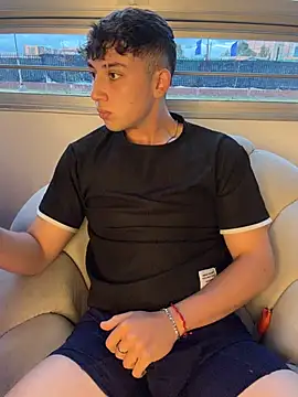 OLIVER_K Adlı Modelin Canlı XXX Sohbeti