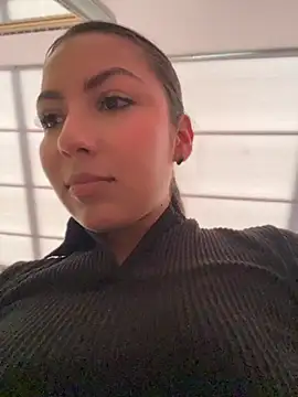 Julieth_ec_'s Live XXX Chat