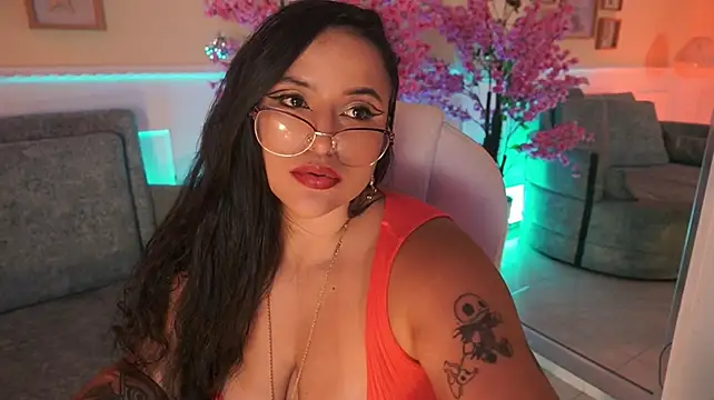 دردشة EmmaWalkerr_ الجنسية المباشرة