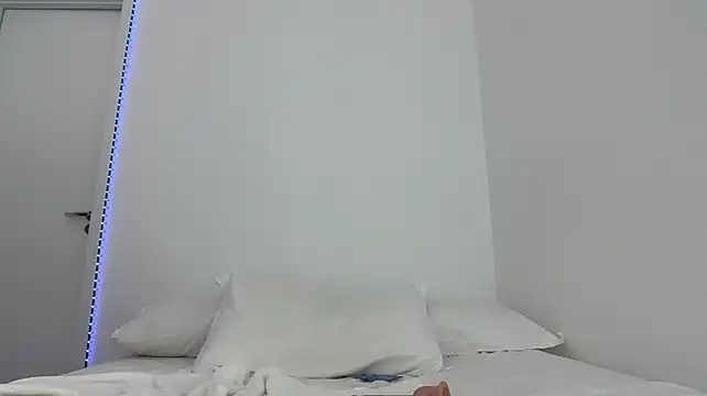 Chat XXX ao vivo de ivan_abundance