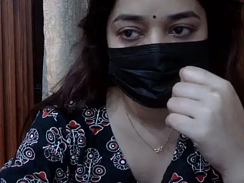 Chat XXX en directo de Minakshi_Singhh