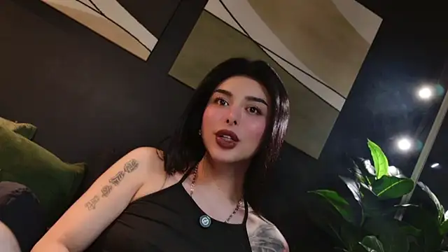 LetisiaRocks' Webcam Show