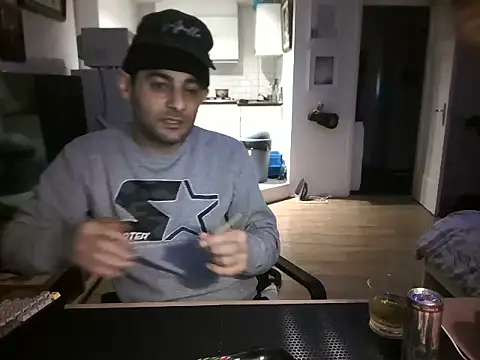XXX chat uživo modela mihaimichael