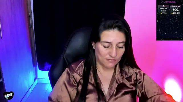 Saskyaa's Live XXX Chat