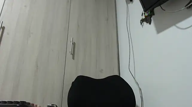 XXX chat uživo modela khawit_1