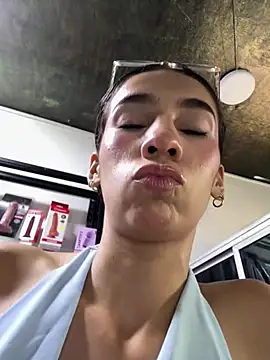 lunaluxury22's Live XXX Chat