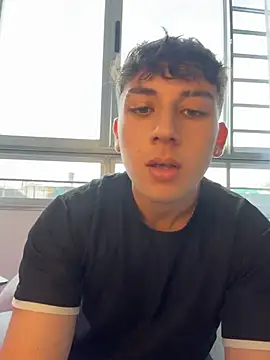 צ'אט XXX בשידור חי של OLIVER_K