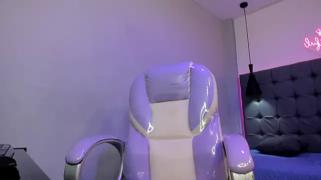 Chat +18 de Salvatore18_ ao vivo