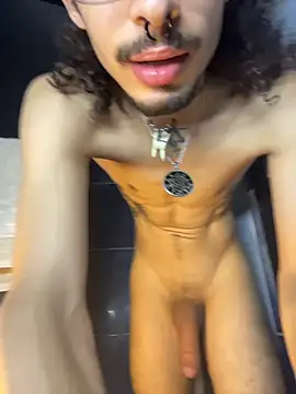 vortexxx24_ élő XXX-chatje