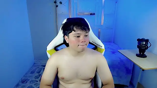 Tommy_cotton Chat XXX live