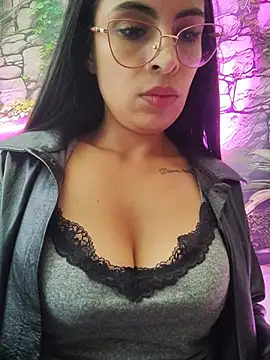 Astrid-- – Naživo XXX chat
