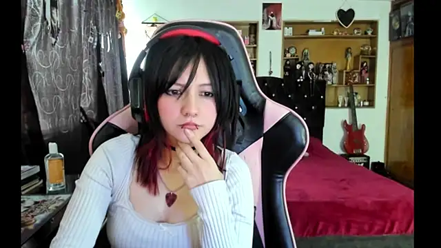 Maki_Zero Chat XXX live