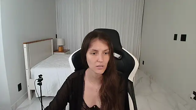 upssnowy Chat XXX live