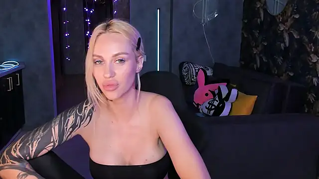 Blckmirrorr's Live XXX Chat