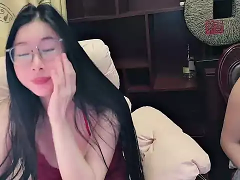 QIQI-88's Live XXX Chat