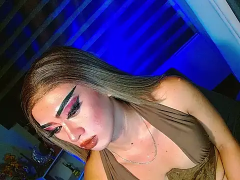 HOLLYWOOD_QUEEN_88 Chat XXX live