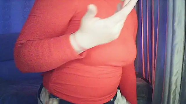 MoodieMira Chat XXX live