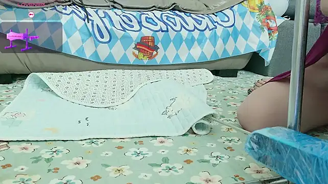 fox-yiyi's Live XXX Chat