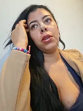 Luianna 即時 XXX 聊天