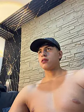 Czat XXX na żywo – Lander_Cruz