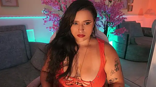 EmmaWalkerr_ Adlı Modelin Canlı XXX Sohbeti