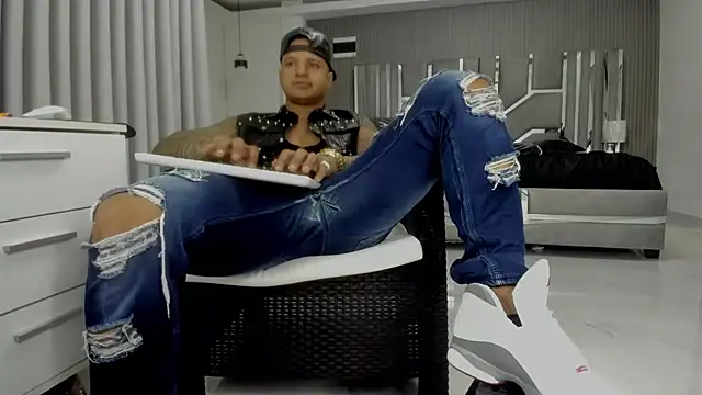 แชท XXX สดของ master_leather