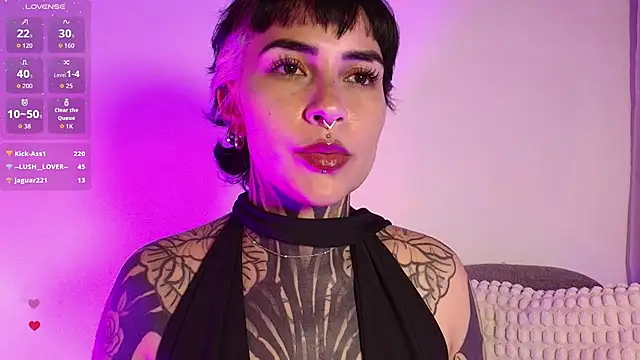 Luana_Fiore0 Chat XXX live