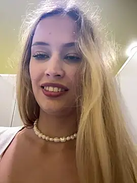 Онлайн чат XXX blonde_exe