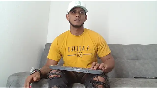 Chris_Dick23 现场XXX聊天
