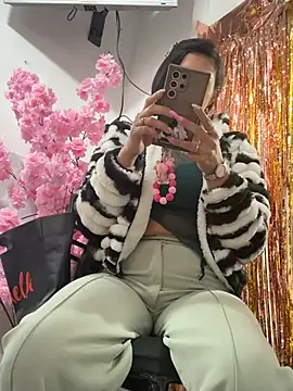 IsabellaMariet 现场XXX聊天