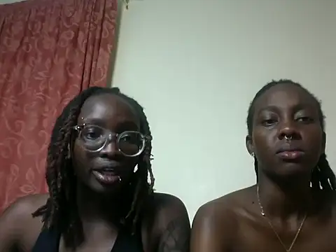 nudevelvet1 Chat XXX live