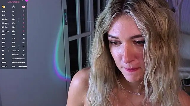 AdelaNovela live XXX chat