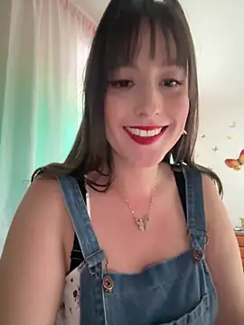 Belly_Rosse Chat XXX live