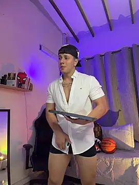 Chatroom XXX en direct de ASHTON_HILS