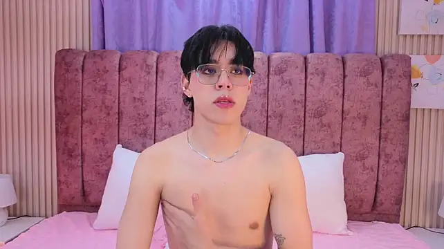 XXX chat uživo modela TomParker_