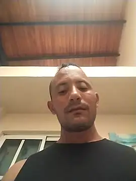 ElcaussのライブXXXチャット
