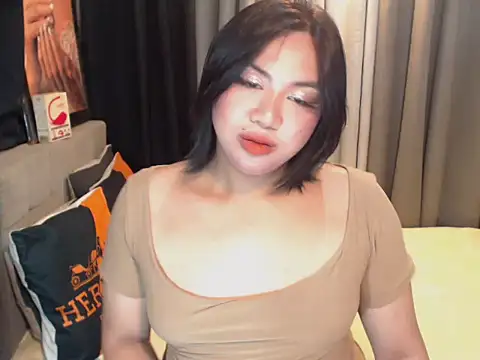 AsianHotPrecious Adlı Modelin Canlı XXX Sohbeti