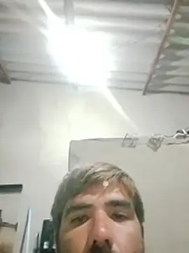 Rodrigo123hjsbdnd's Webcam Show