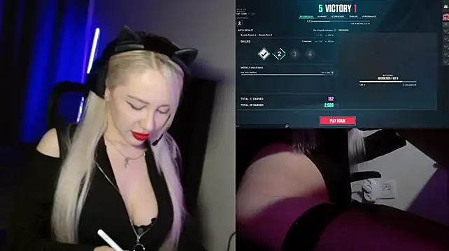 XXX chat uživo modela roxxyrowe
