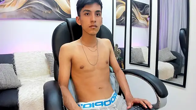 Chat +18 de Julian_Carusso ao vivo